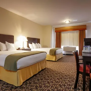 Holiday Inn Express OAKDALE by IHG