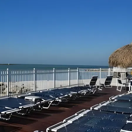 Gulfview Hotel - on the Beach