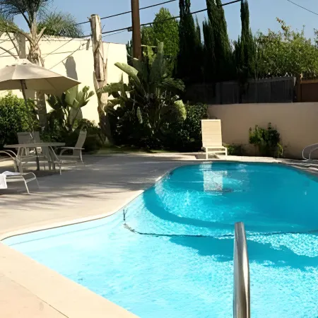 Regency Inn & Suites Downey