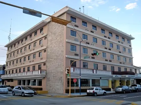 Hotel Baluarte Отели в г. Веракруз