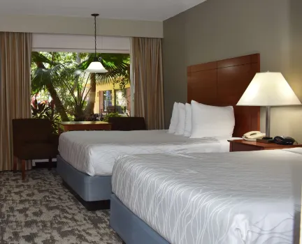 Best Western Plus University Inn Hotels near The Maui Spa & Wellness Center