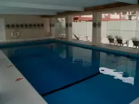 Spanish Villa Resort Отели в г. Пентиктон