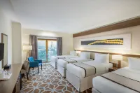 Blue Coral Hotel - Bergblick