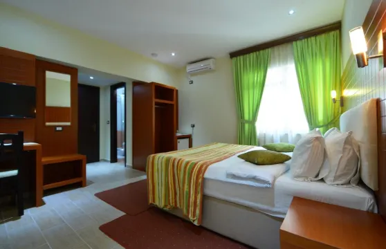 地拉那城市酒店