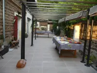 Logis Domaine de Peyrolade Hotel di Castelnau-d'Estretefonds