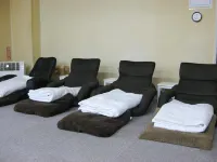 Capsule Hotel Famy (Male Guests Only)