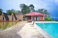 The Secret Hill Villa and Glamping Hotels in Cicantayan