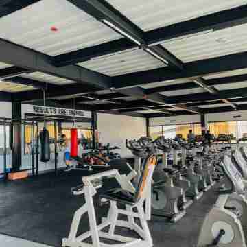 LM Metro Hotel Fitness & Recreational Facilities