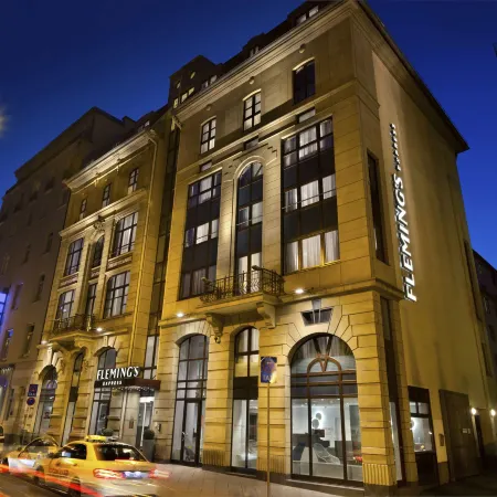 Motel One Frankfurt-Hauptbahnhof Отели рядом с достопримечательностью «Исторический музей»