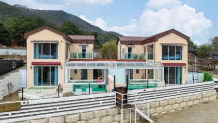 Gyeongju Motan Pool Villa Pension Отели рядом со станцией Сингёнджу