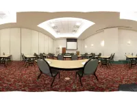 Holiday Inn Express & Suites GREENSBORO-EAST by IHG Hotels near Fainting Goat Spirits