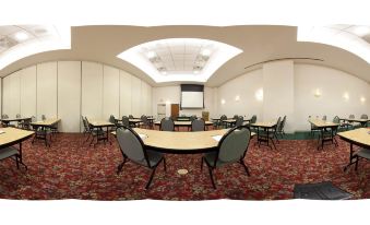 Holiday Inn Express & Suites Greensboro-East