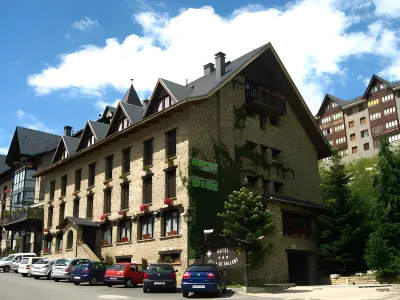 Snö Villa de Sallent 3 Hotels in Formigal