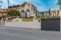 Nikon Boutique Hotel