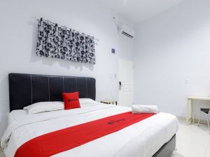 RedDoorz Plus Near Thamrin Plaza Medan