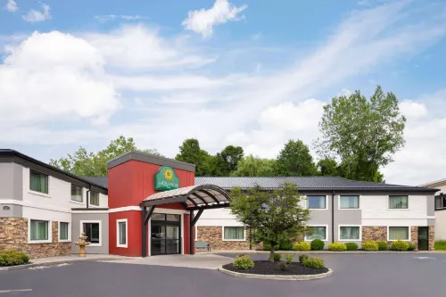 La Quinta Inn by Wyndham Buffalo Airport - WLAN