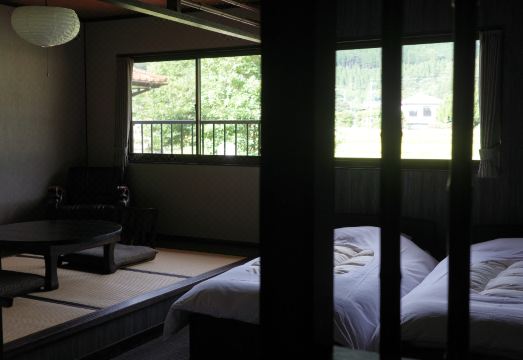 유후인 료칸 히카리 노 이에의 외부 모습