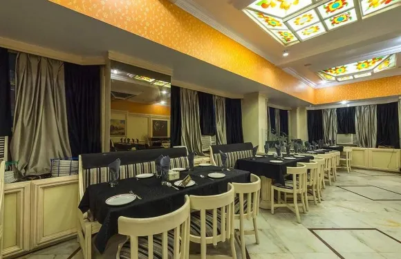 雅斯納格拉酒店