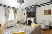 HeritageMTL - Waterfront, Parking, Airport, Sleeps 15