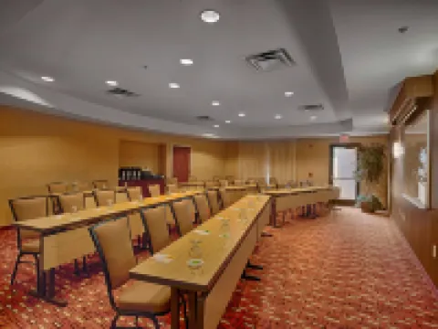 コートヤード ウォール アット マンモス ショアーズ コーポレート パーク ウォール・タウンシップのホテル