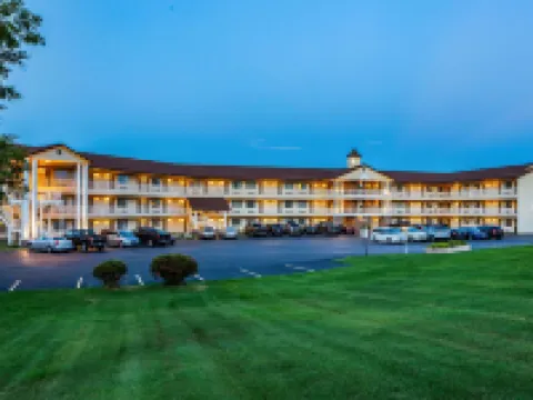 Quality Inn Lakefront Hotels in Mackinac County
