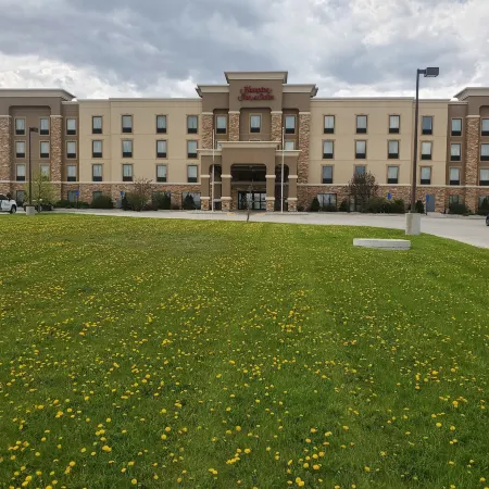 Hampton Inn & Suites Jamestown