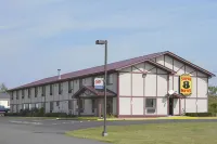 Super 8 by Wyndham Pulaski Hotels in Pulaski