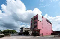 Super OYO 90385 H3 Hotel Hotel dekat BSL Ecofarm