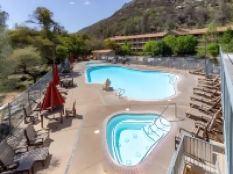 Yosemite View Lodge Hotels in Mariposa County
