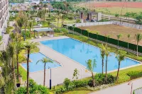 Sky House Apartment by Comfyplace