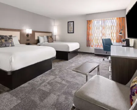 La Quinta Inn & Suites by Wyndham Atlanta South - Newnan ニューナンのホテル