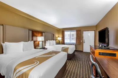 Quality Inn & Suites Westminster Seal Beach Hotel dekat Venus Spa