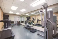 La Quinta Inn & Suites by Wyndham Beaumont West - Kuntosalit