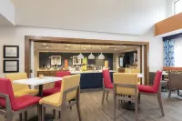 Hampton Inn & Suites Xenia Dayton - breakfast