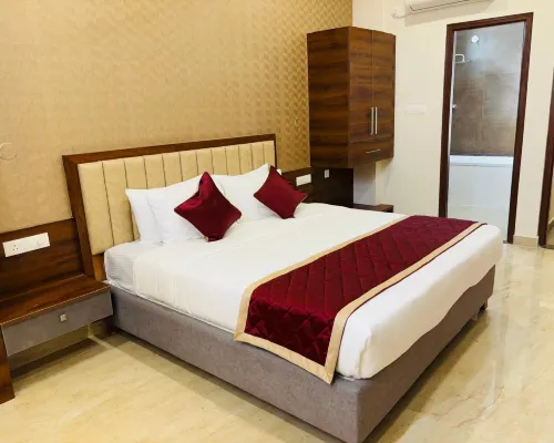 Chamundi Comforts Hotels in Hassan