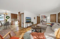Minutes From Mall Of America and Airport -Single family quiet non through street