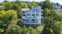 Margaritaville Huge 5 Bedroom/2 Boat slips Sleeps 14
