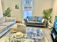 Contemporary Charm by the Quay with Garden