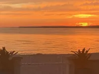 3Br Beachfront Getaway – Behind Owner’s Home