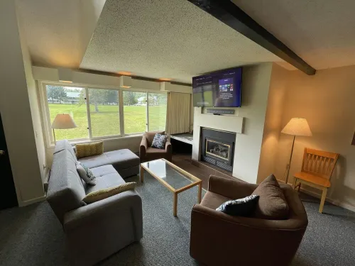 Private 2Bd 2Bath - Sleeps 5/6 Town home In Stowe VT - 15min From The Mountain