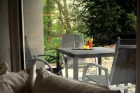 Lesum-auen. Ruhige Ferienwohnung mit Terrasse und Garten