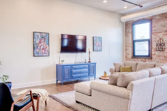 Luxurious Downtown Owosso Loft