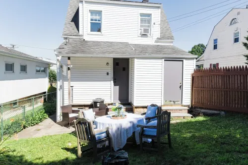 Marvelous 4-bedroom house in Woodlawn Heights, family friendly. Hotels in Yonkers