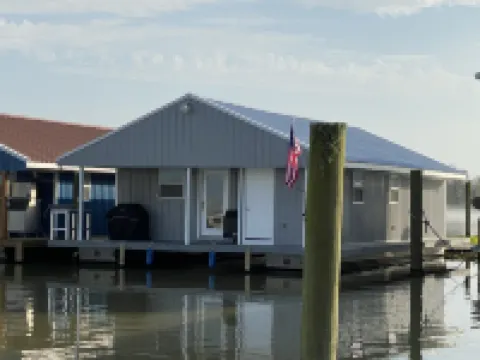 The Stumble Inn Cypress Cove Marina Houseboat