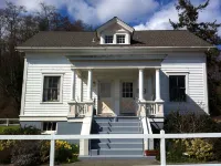 Point Robinson Lighthouse - Keeper's Quarters B - 3-Star