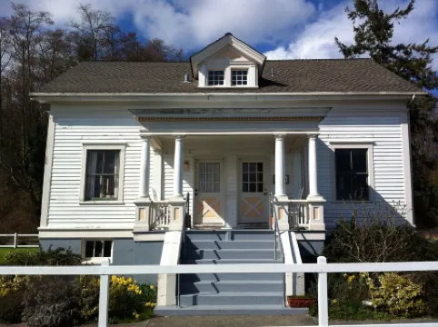 Point Robinson Lighthouse - Keeper's Quarters B