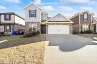 Canal - Modern Home