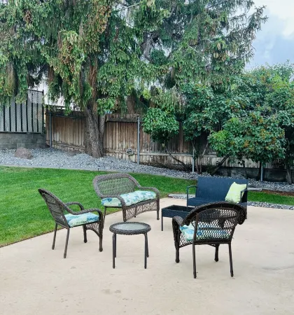 Contemporary Traditional w/ Pool, Wet Bar and Pool Table