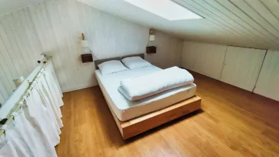 Duplex au Bord de mer Hotel dekat Atlantic Surf Academy