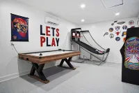 Tropical Family Escape with Pool, Arcade Games and Outdoor Lounge